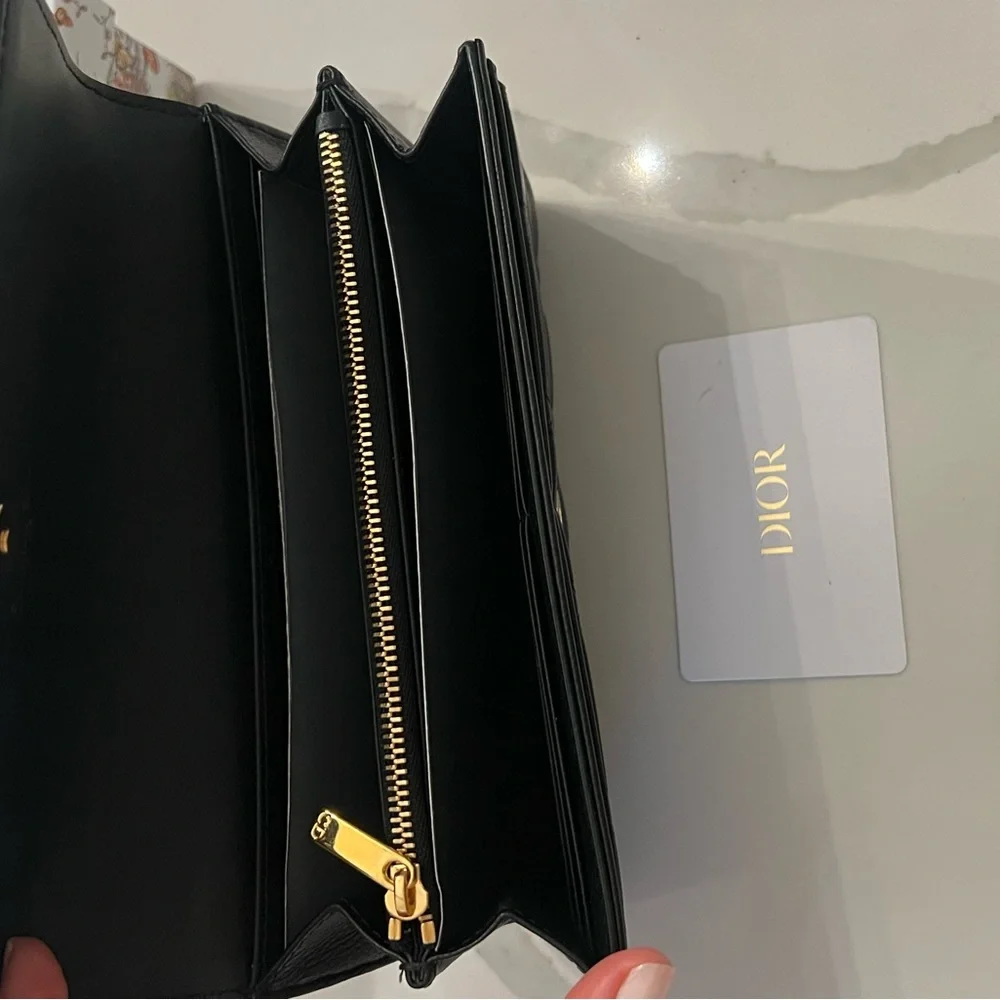 Dior chic wallet